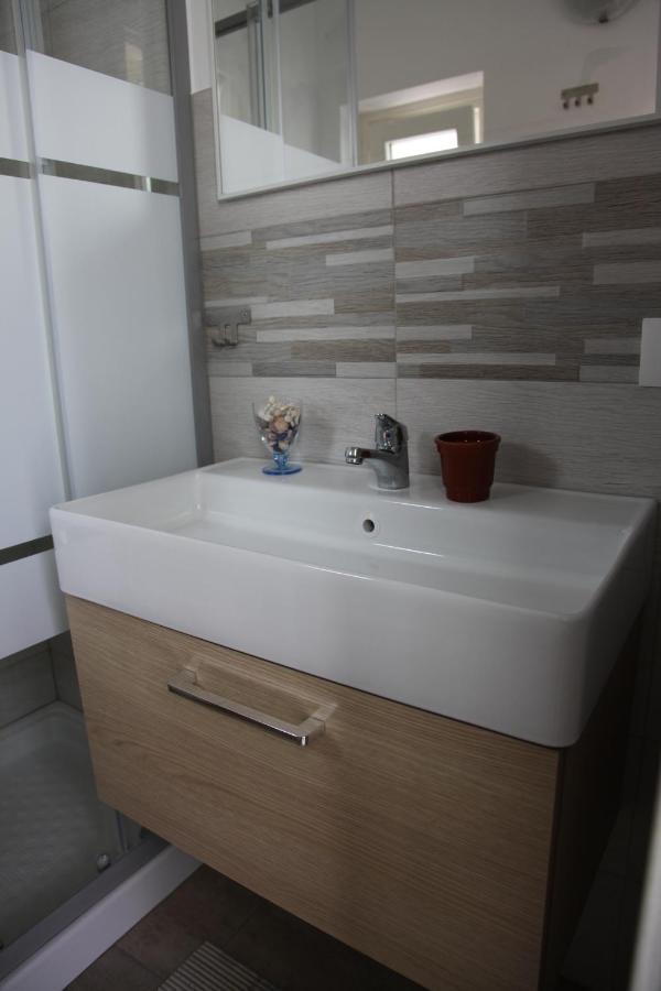 Casa Rodolovich Locazione Breve Apartment Полиняно а Маре Екстериор снимка