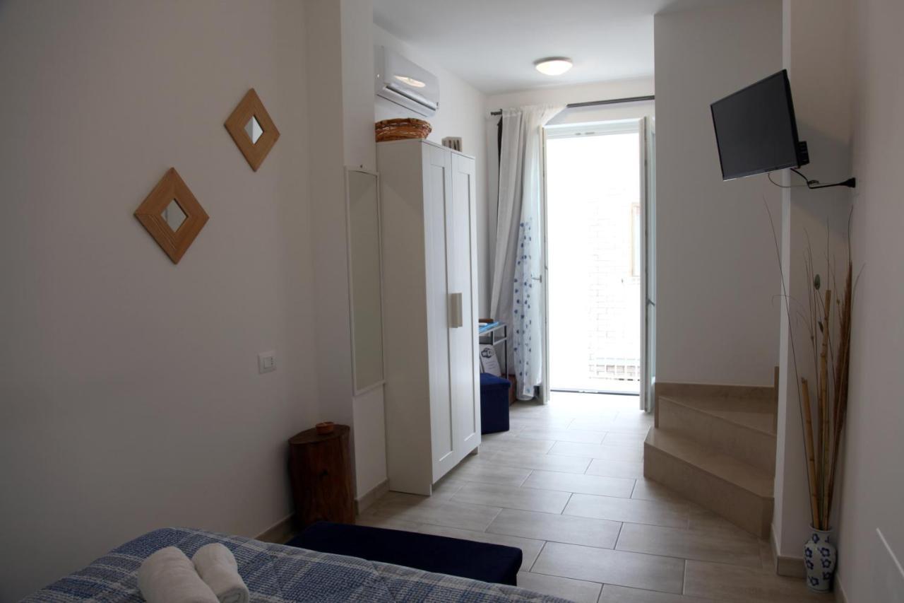 Casa Rodolovich Locazione Breve Apartment Полиняно а Маре Екстериор снимка